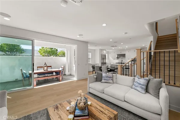 $2,595,000 | 2127 Cresta Drive, Newport Beach, CA 92660