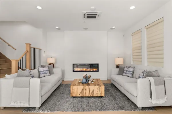 $2,595,000 | 2127 Cresta Drive, Newport Beach, CA 92660