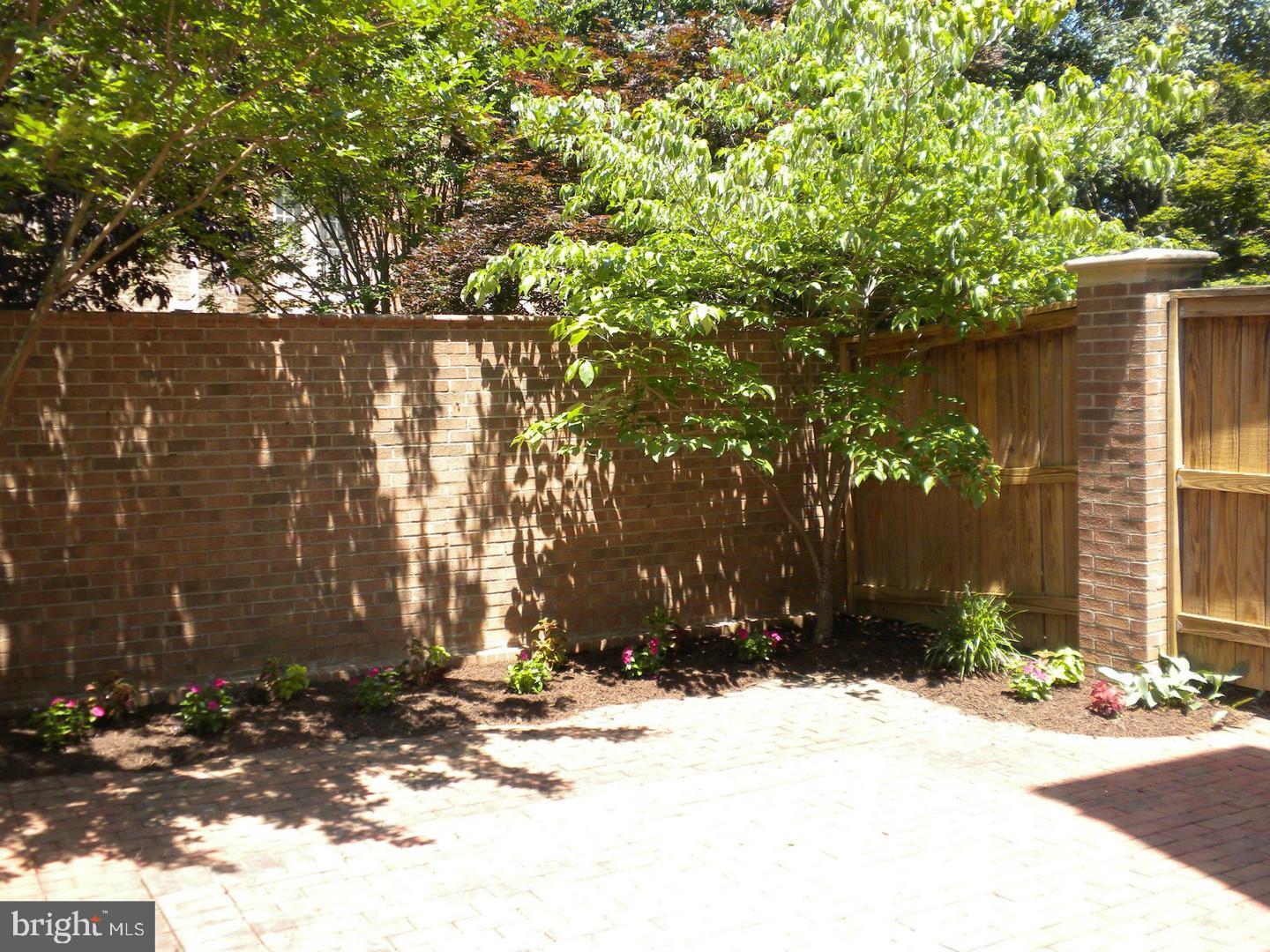 10783 Brewer House Road Rockville, MD 20852 - Photo 23 of 25 Lovely Patio Courtyard