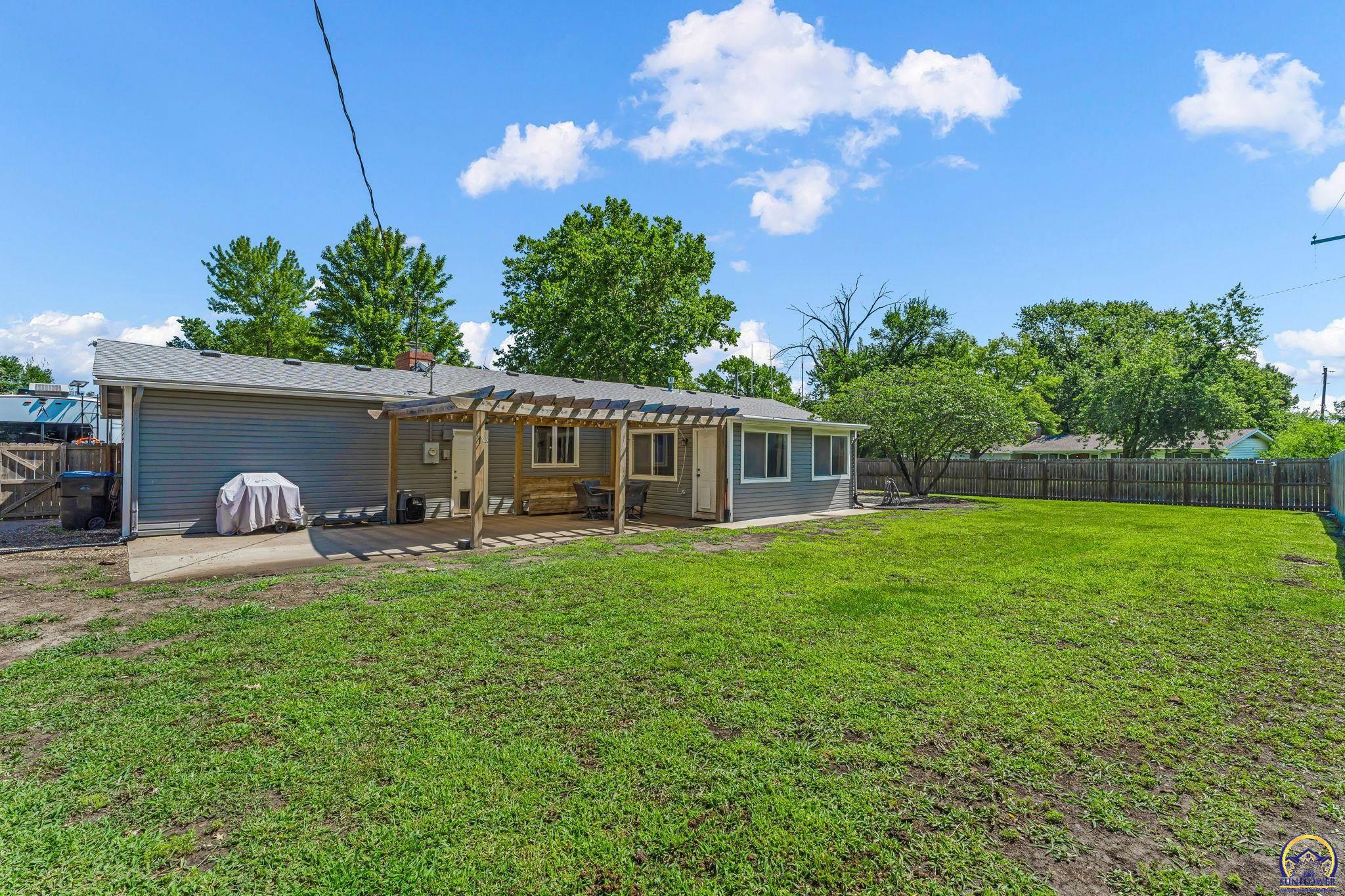 5501 Southwest 19th Street Topeka, KS 66604 - Photo 6 of 39