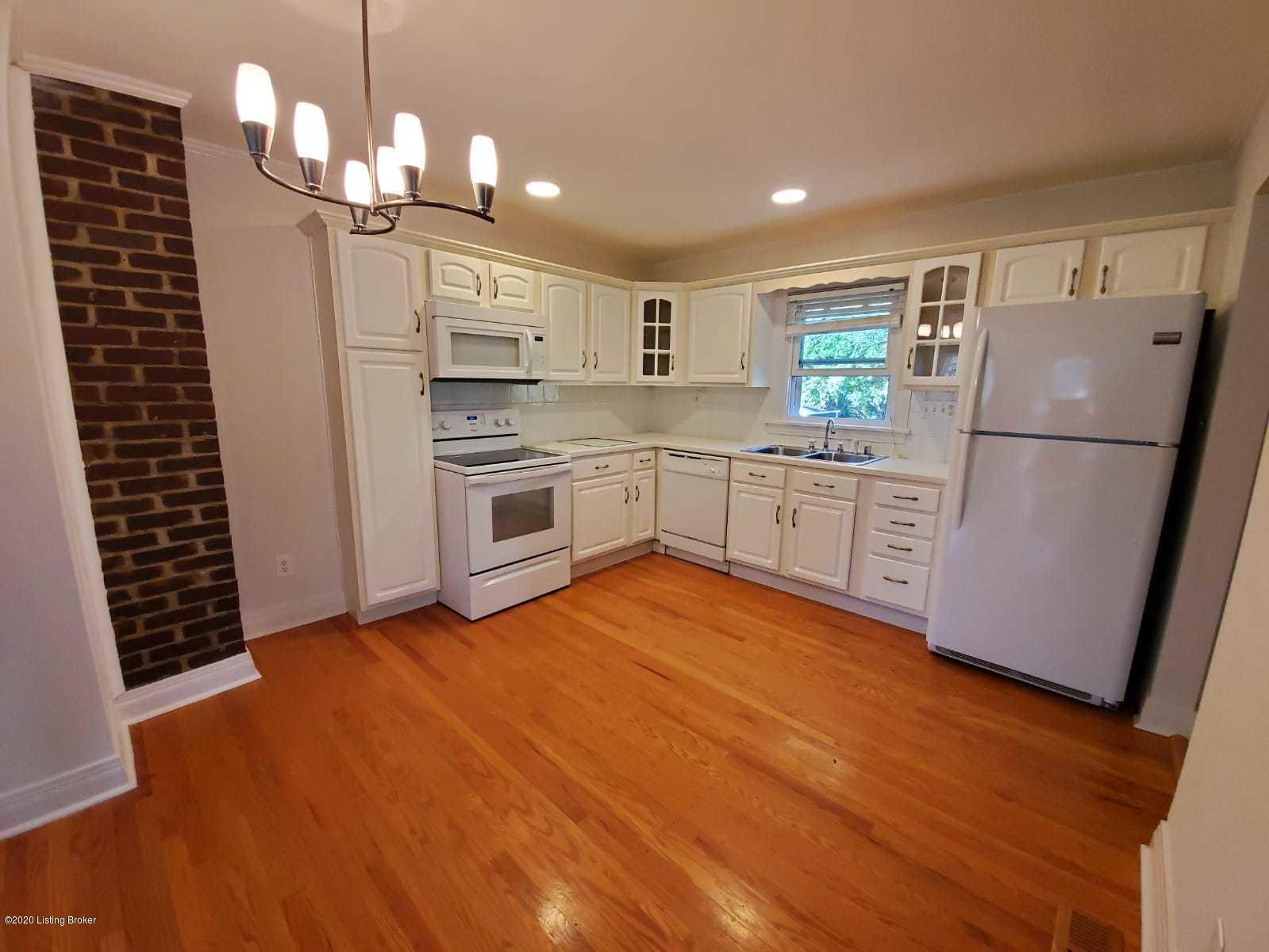 11913 Locust Road Louisville, KY 40243 - Photo 8 of 13 Kitchen