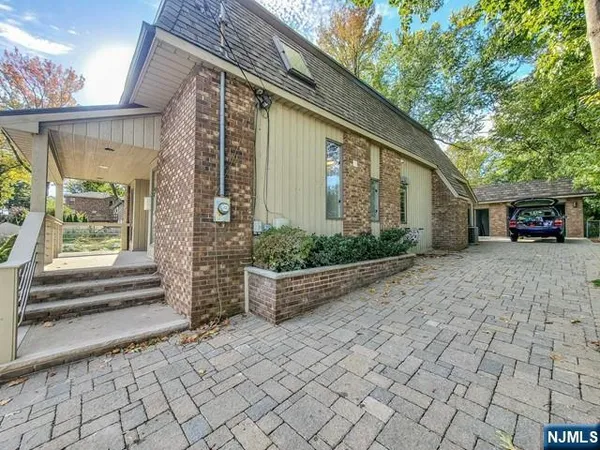 $5,000 | 23 6th Street, Englewood Cliffs, NJ 07632