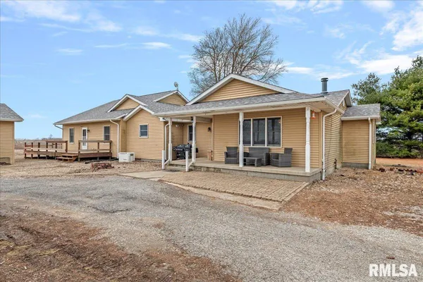 $380,000 | 5938 Snell Road, Auburn, IL 62615