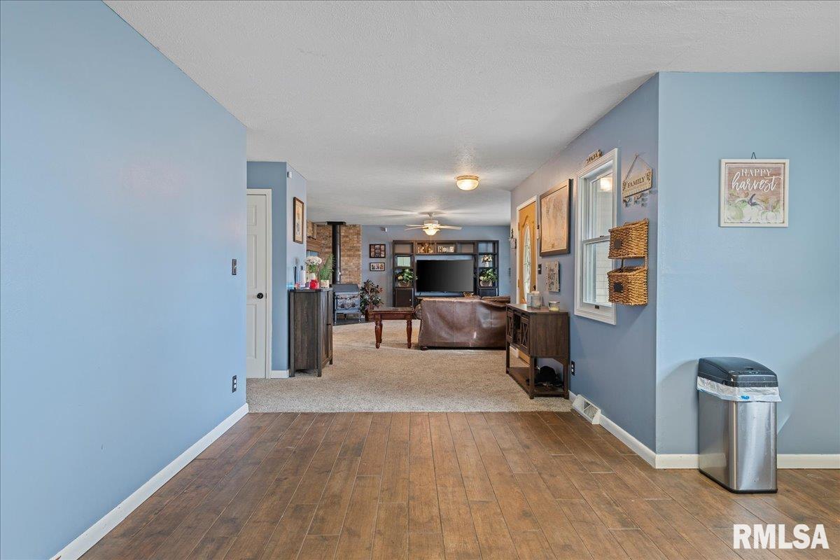 5938 Snell Road Auburn, IL 62615 - Photo 13 of 49