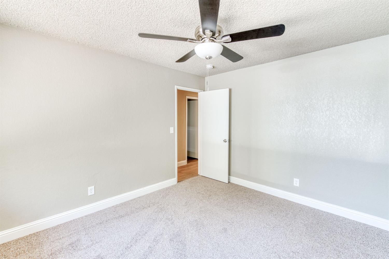 36170 Mistletoe Road Squaw Valley, CA 93675 - Photo 11 of 49 Gallery Image 11