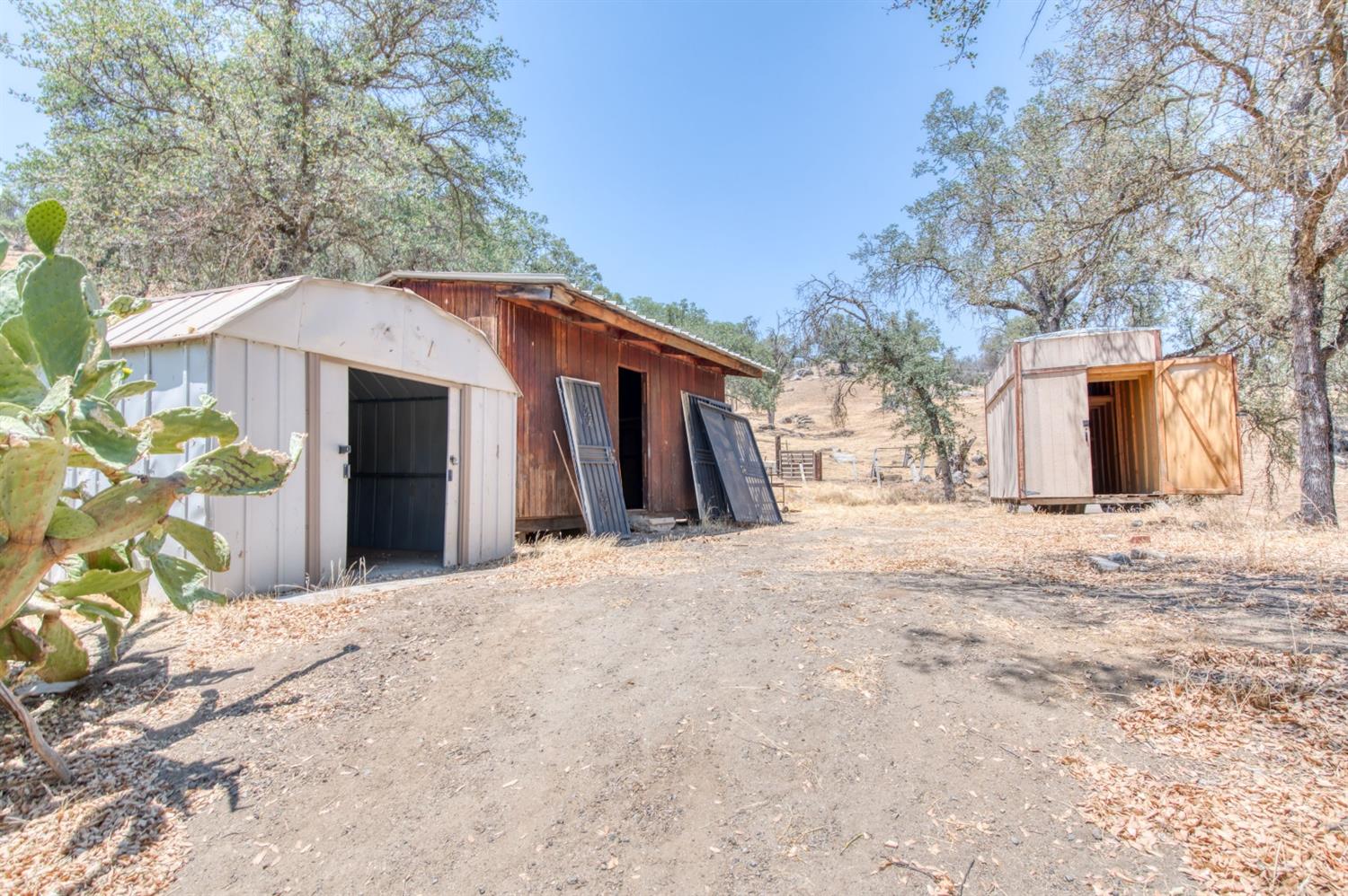 36170 Mistletoe Road Squaw Valley, CA 93675 - Photo 35 of 49 Gallery Image 35