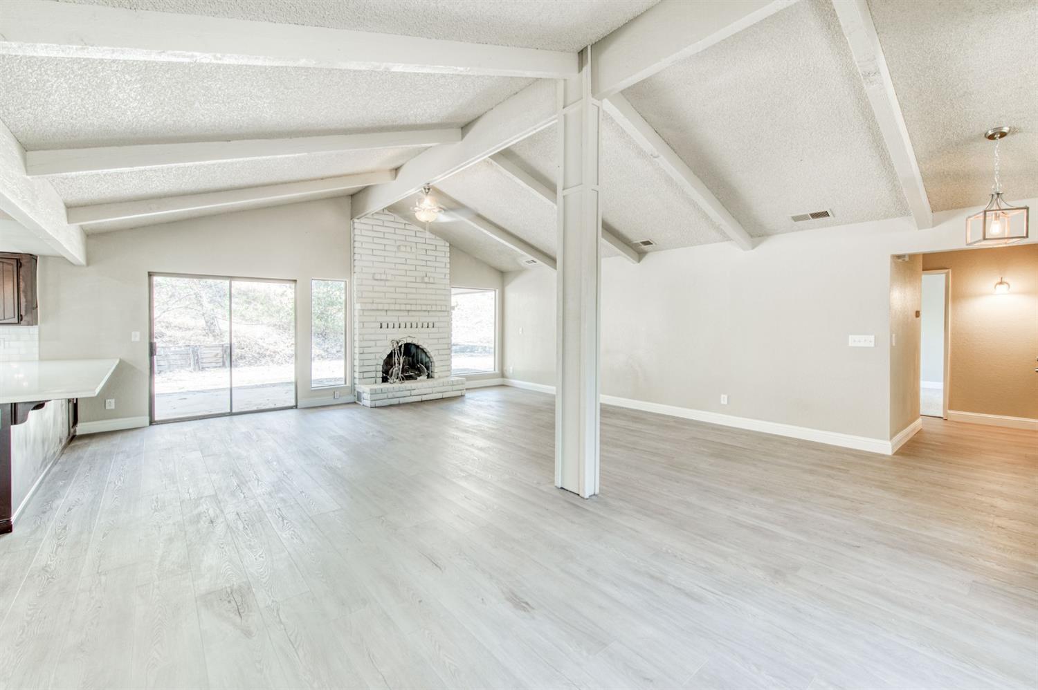 36170 Mistletoe Road Squaw Valley, CA 93675 - Photo 5 of 49 Gallery Image 5