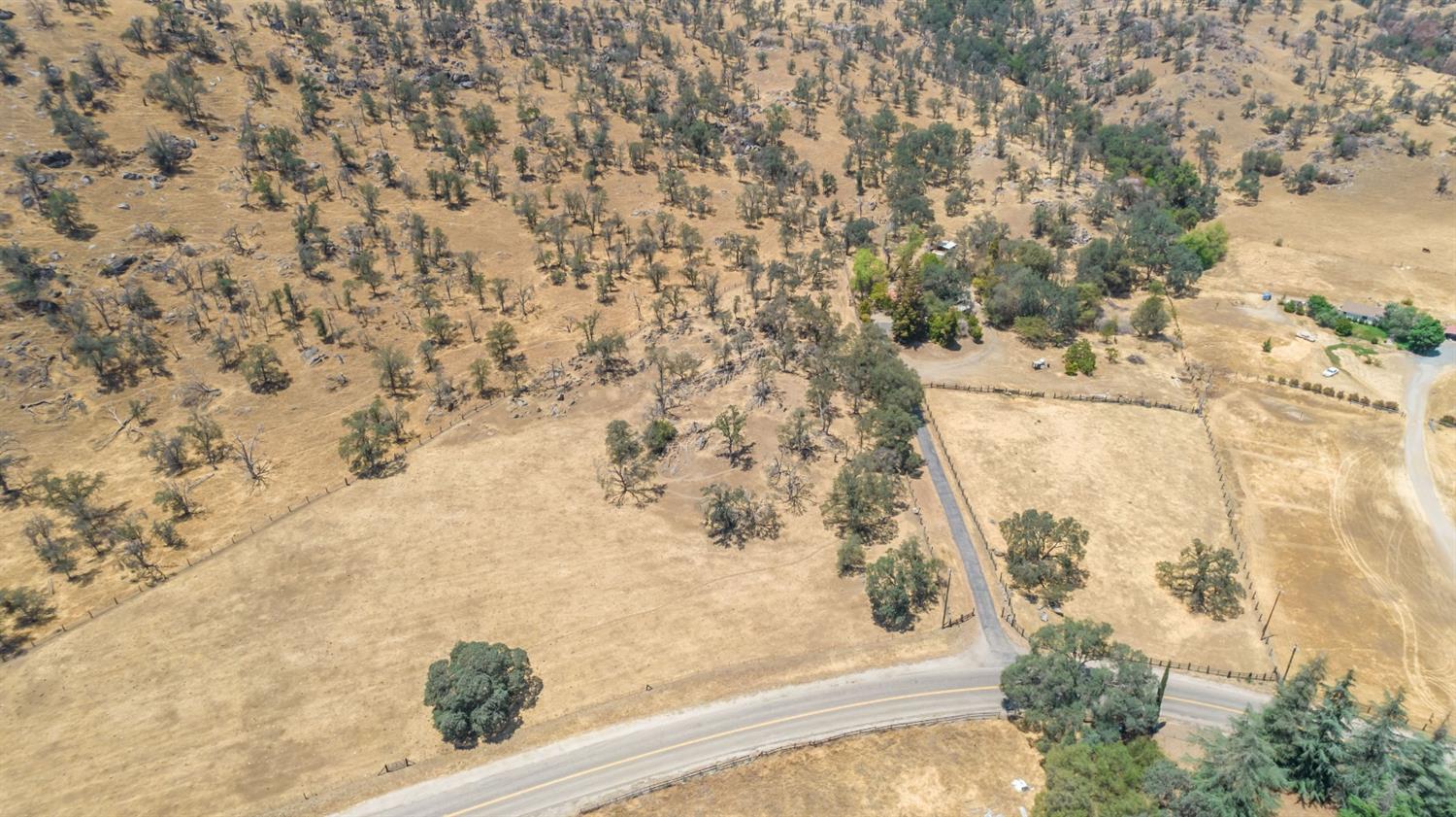 36170 Mistletoe Road Squaw Valley, CA 93675 - Photo 45 of 49 Gallery Image 45
