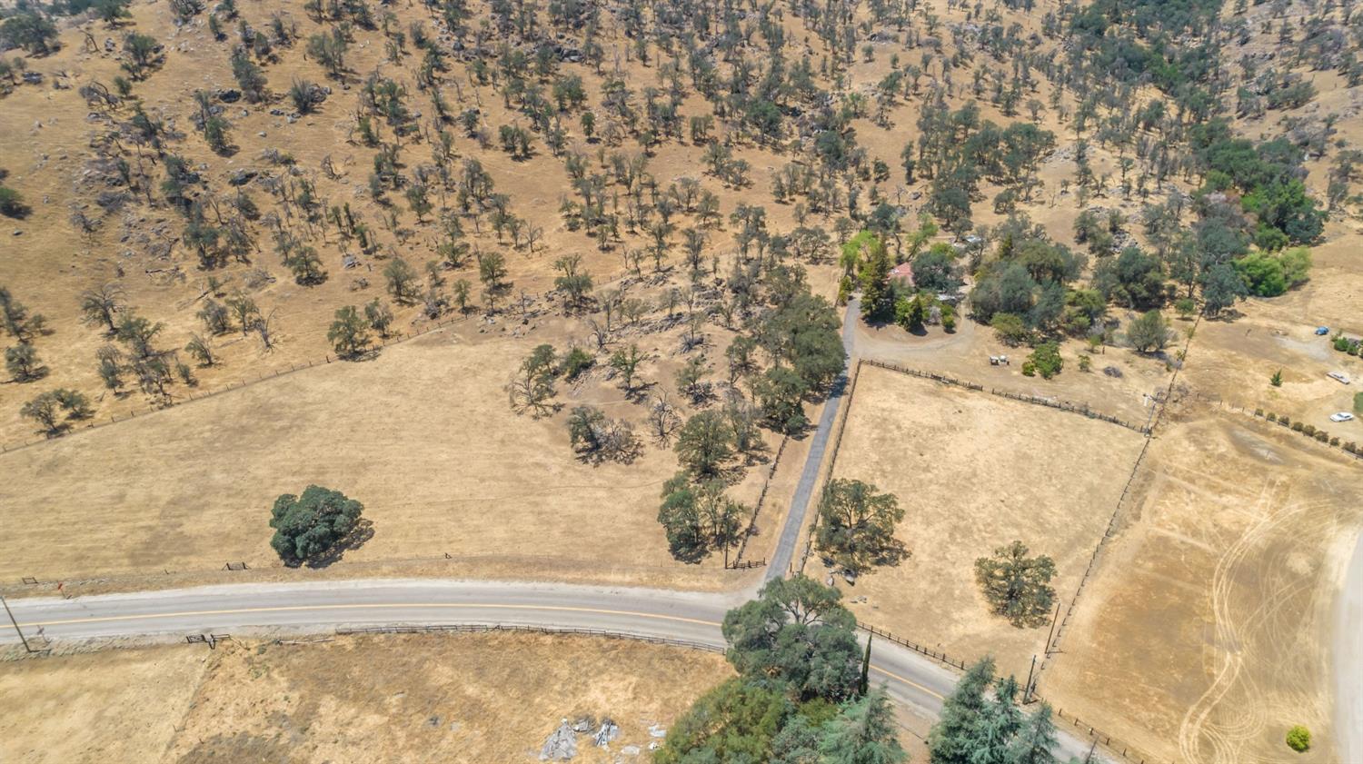 36170 Mistletoe Road Squaw Valley, CA 93675 - Photo 46 of 49 Gallery Image 46