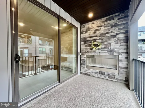 $3,800 | 2339 Water Promenade Avenue, Herndon, VA 20171