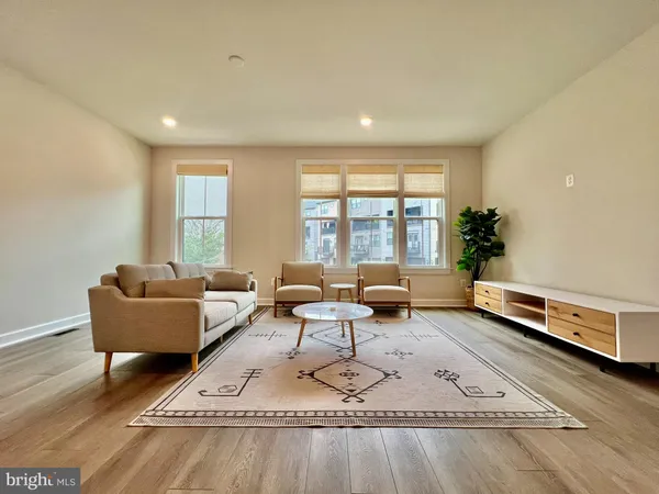 $3,800 | 2339 Water Promenade Avenue, Herndon, VA 20171