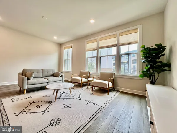 $3,800 | 2339 Water Promenade Avenue, Herndon, VA 20171