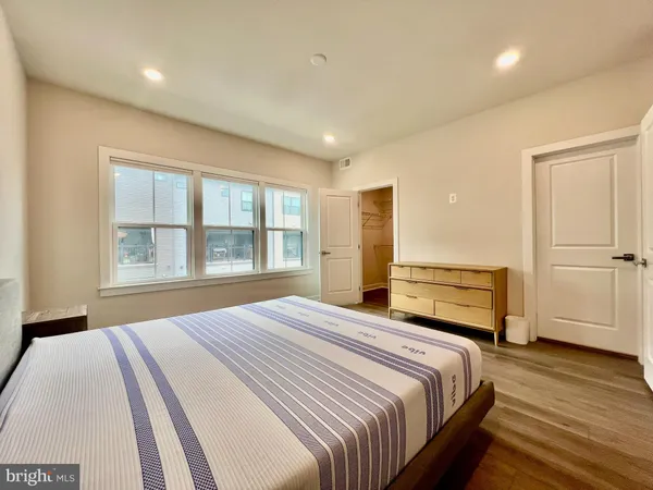 $3,800 | 2339 Water Promenade Avenue, Herndon, VA 20171