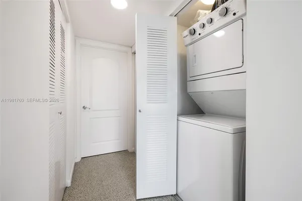 $2,900 | 2101 Brickell Avenue, Unit 1511, Miami, FL 33129