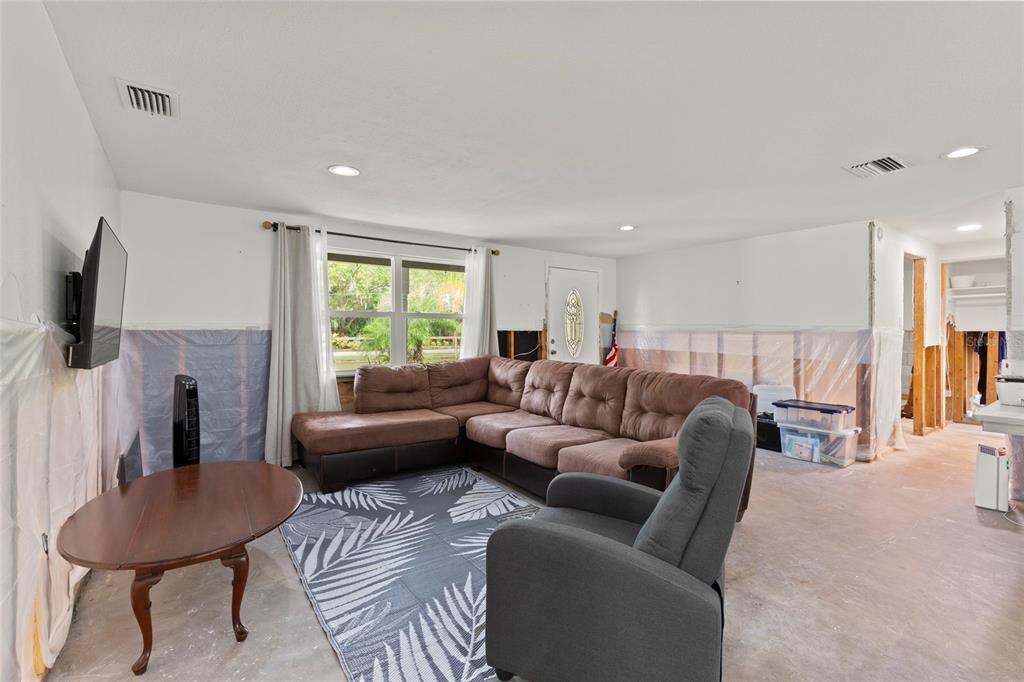 8149 Double Branch Road Tampa, FL 33635 - Photo 8 of 34 Gallery Image 8