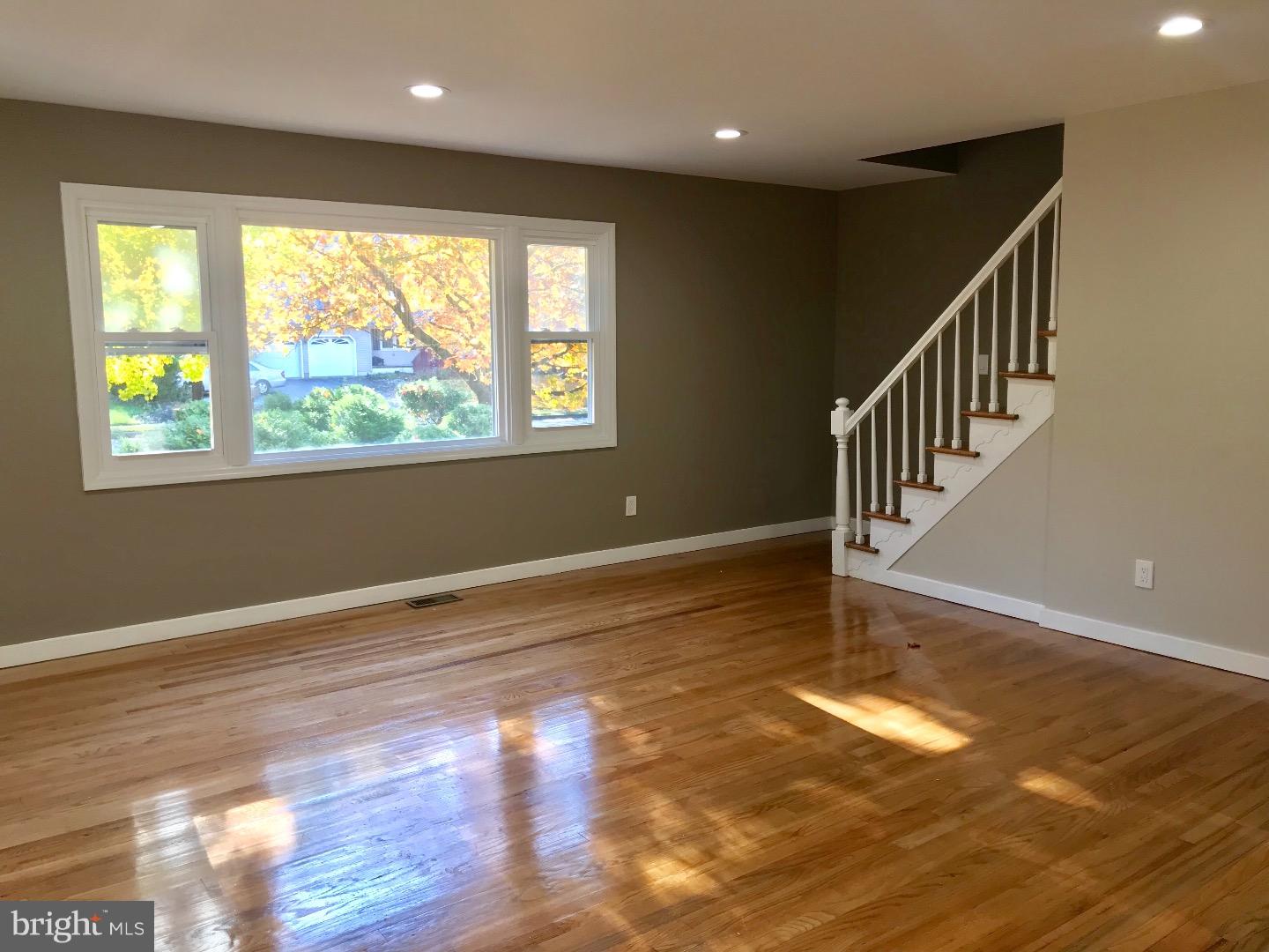 391 North Post Road Princeton Junction, NJ 08550 - Photo 3 of 16