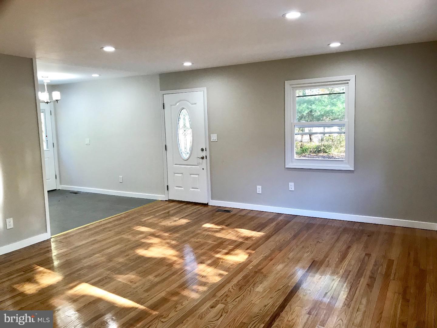 391 North Post Road Princeton Junction, NJ 08550 - Photo 4 of 16