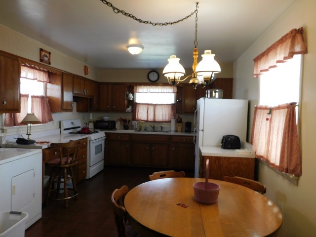 711 North 11th Street Rochelle, IL 61068 - Photo 7 of 23