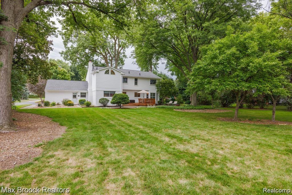 19921 Waltham Road Franklin, MI 48025 - Photo 39 of 39 Great yard for play or entertaining