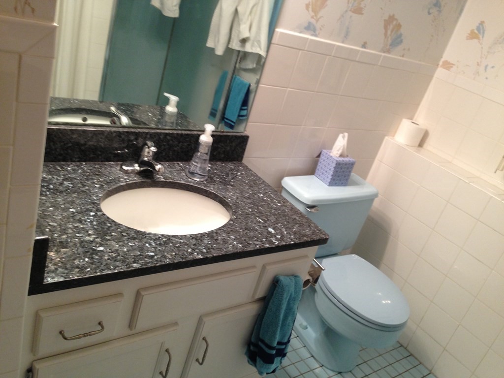 124 Hampton Road Sharon, MA 02067 - Photo 12 of 18