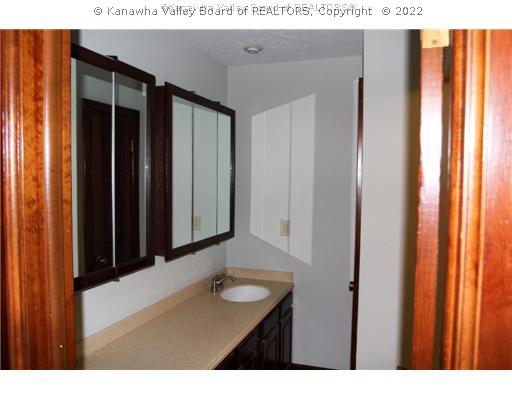 7150 Highway 34 Winfield, WV 25213 - Photo 10 of 16 Main Level Bathroom.