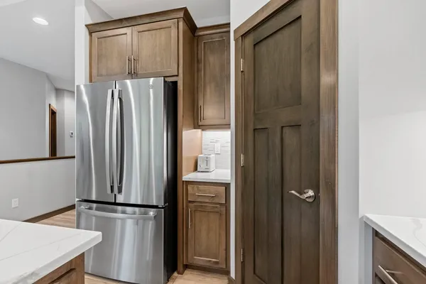 $469,900 | 2592 Farmington Way, Suamico, WI 54313