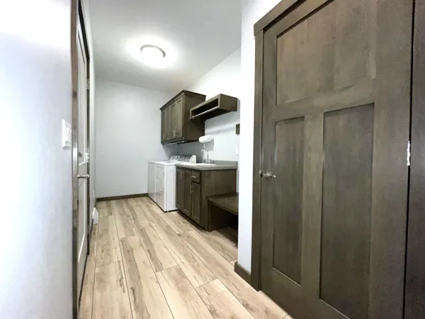 $469,900 | 2592 Farmington Way, Suamico, WI 54313