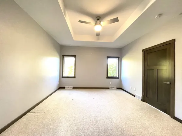 $469,900 | 2592 Farmington Way, Suamico, WI 54313