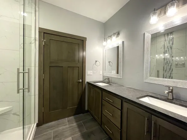 $469,900 | 2592 Farmington Way, Suamico, WI 54313