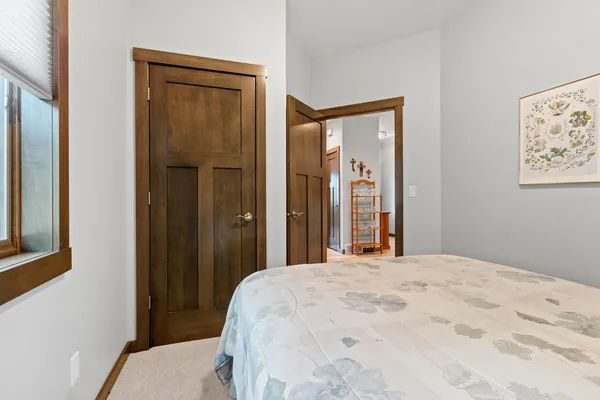 $469,900 | 2592 Farmington Way, Suamico, WI 54313