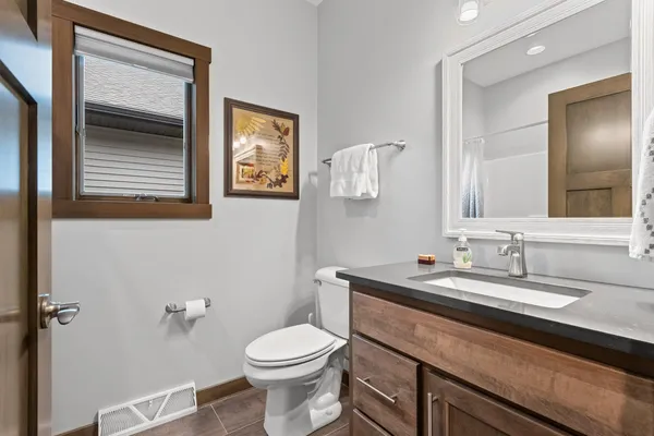 $469,900 | 2592 Farmington Way, Suamico, WI 54313