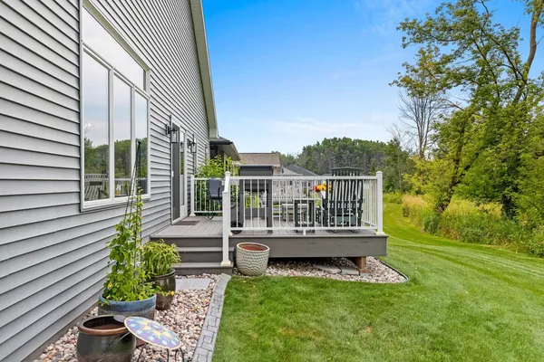 $469,900 | 2592 Farmington Way, Suamico, WI 54313