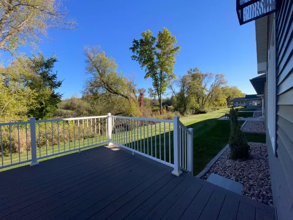 $469,900 | 2592 Farmington Way, Suamico, WI 54313
