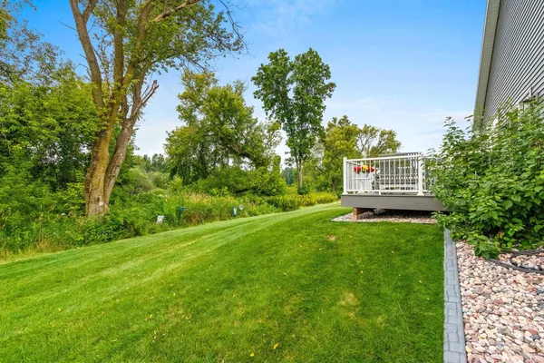$469,900 | 2592 Farmington Way, Suamico, WI 54313