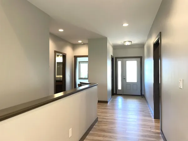 $469,900 | 2592 Farmington Way, Suamico, WI 54313