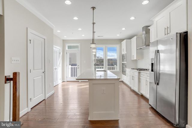 $999,999 | 3408 11th Street South, Arlington, VA 22204