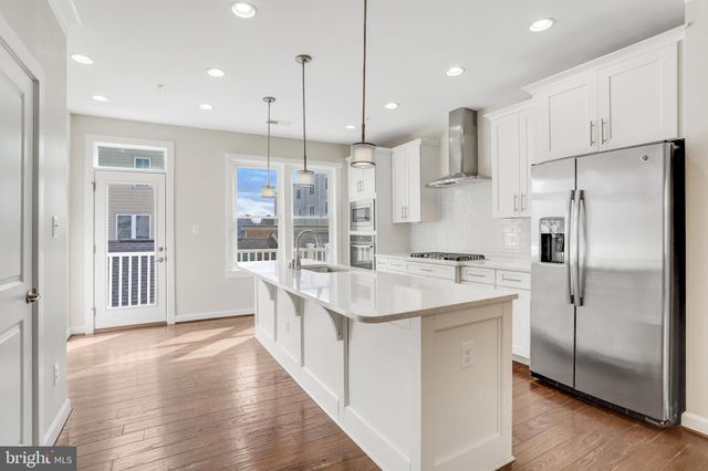 $999,999 | 3408 11th Street South, Arlington, VA 22204