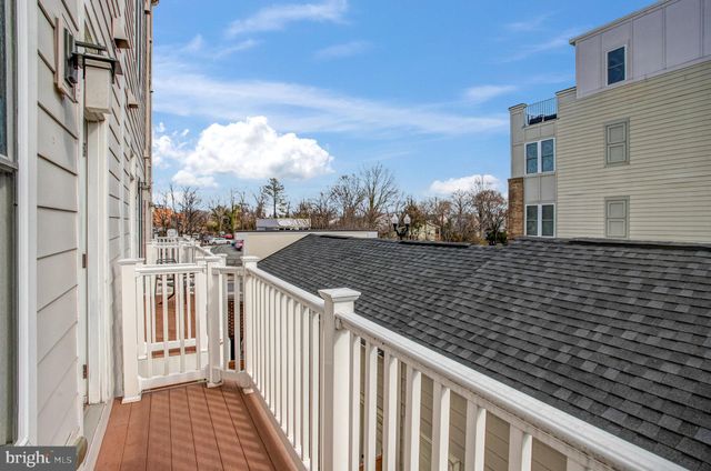 $999,999 | 3408 11th Street South, Arlington, VA 22204