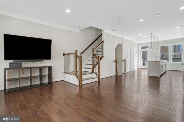 $999,999 | 3408 11th Street South, Arlington, VA 22204