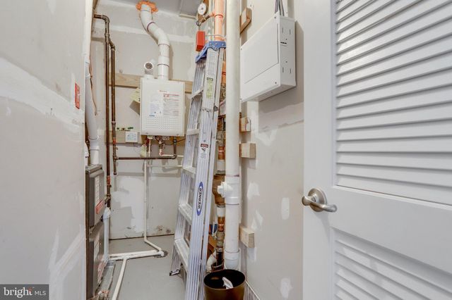 $999,999 | 3408 11th Street South, Arlington, VA 22204