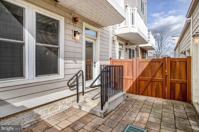 $999,999 | 3408 11th Street South, Arlington, VA 22204