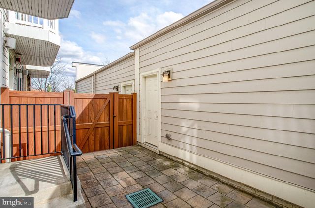 $999,999 | 3408 11th Street South, Arlington, VA 22204