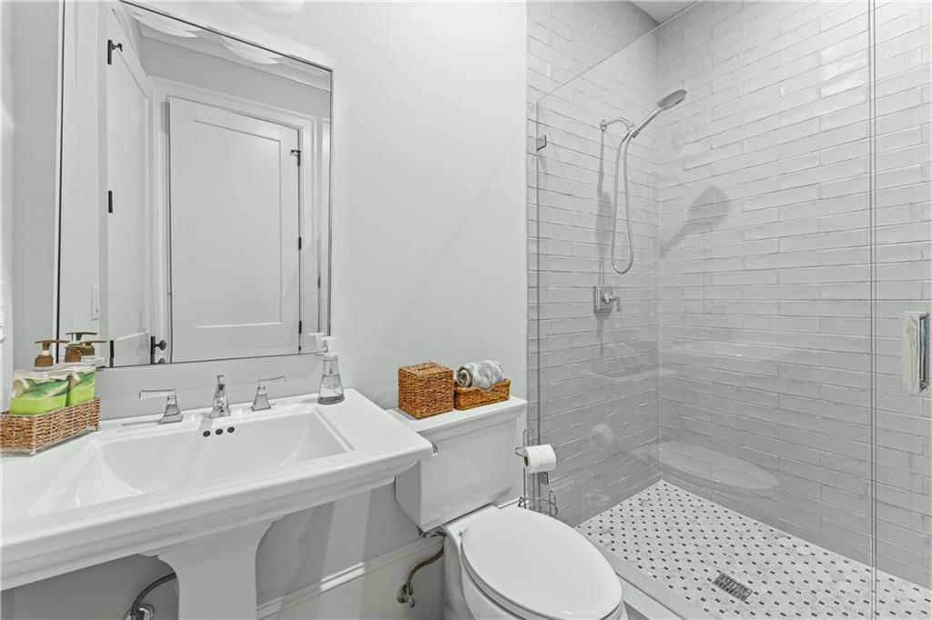 4384 Powers Ferry Road Northwest Atlanta, GA 30327 - Photo 55 of 68