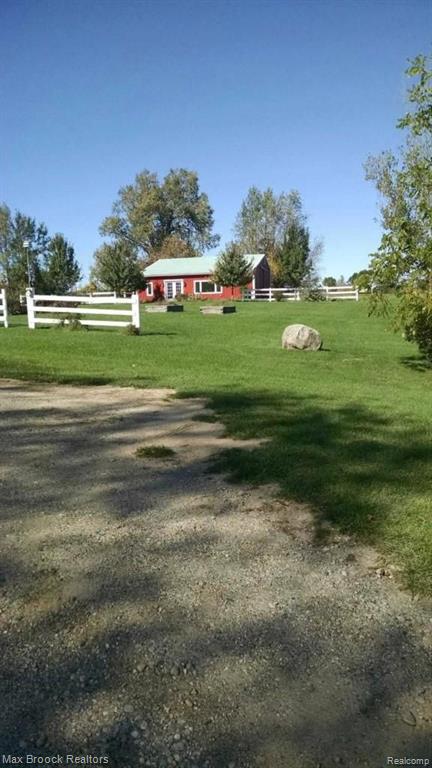 12153 Kipp Road Goodrich, MI 48438 - Photo 12 of 72