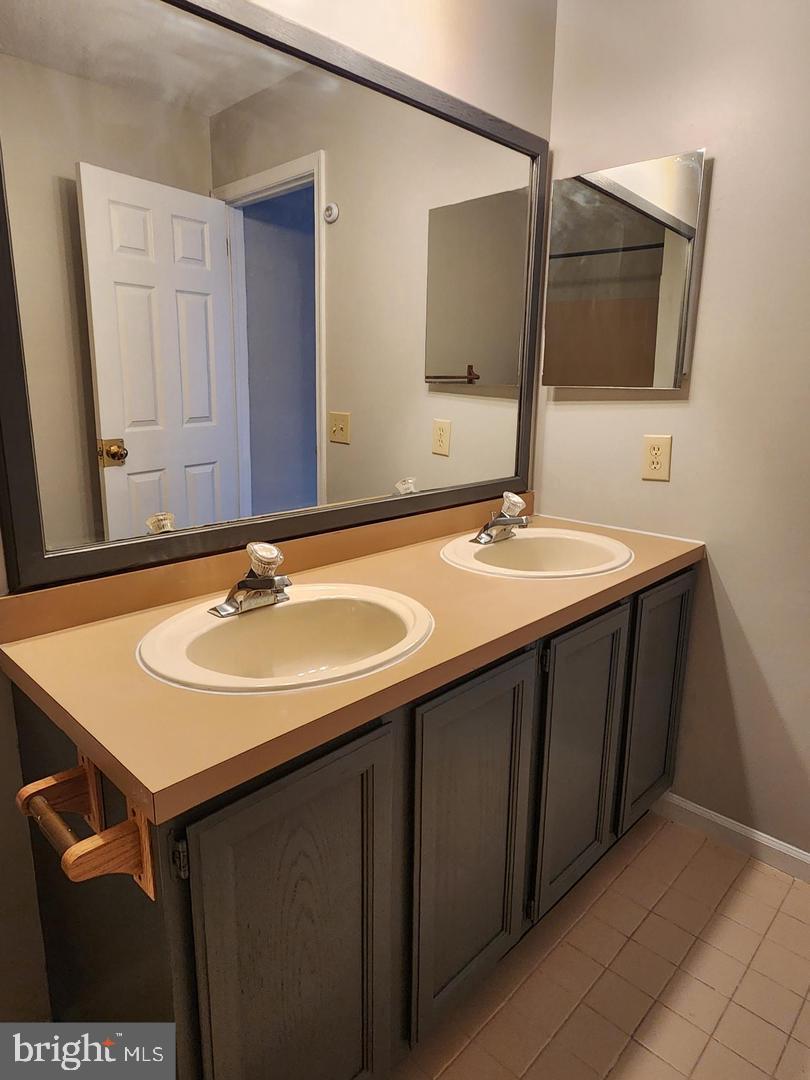 501 Berkshire Way Evesham, NJ 08053 - Photo 16 of 23