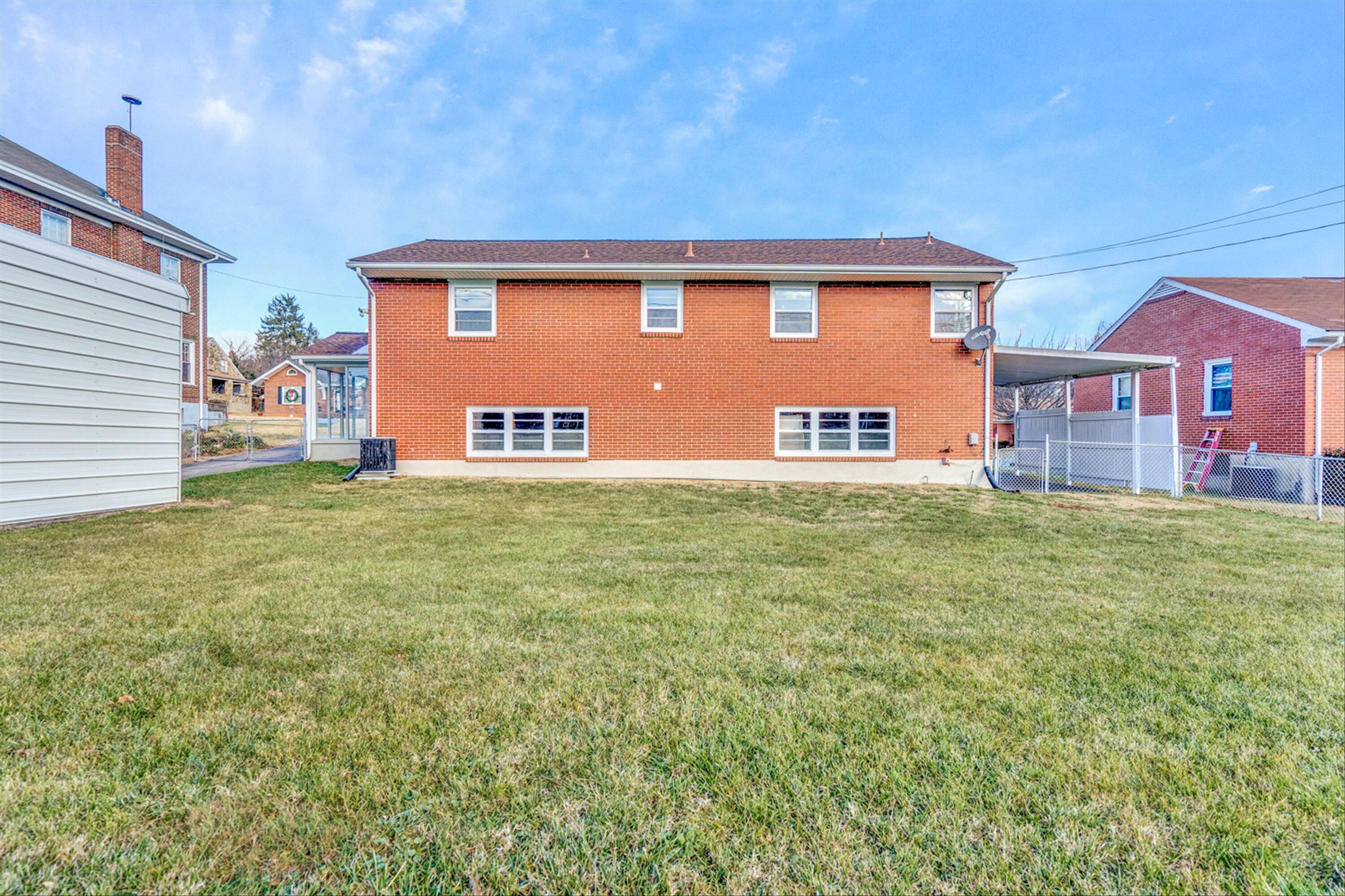 3026 Linwood Road Northwest Roanoke, VA 24017 - Photo 32 of 33 32-DSC1813
