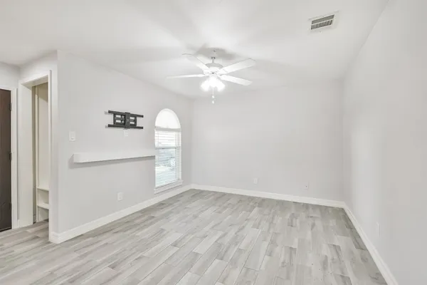 $2,000 | 7623 Yellow Pine Drive, Houston, TX 77040