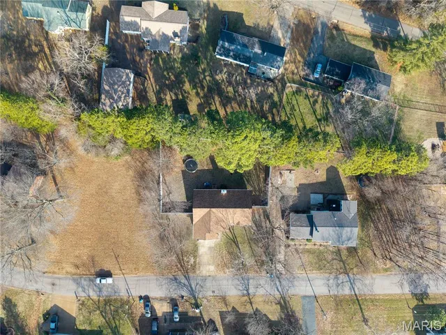 $311,000 | 815 South Suncrest Drive, Hillsboro, MO 63050