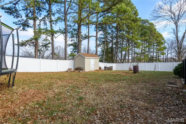 $311,000 | 815 South Suncrest Drive, Hillsboro, MO 63050