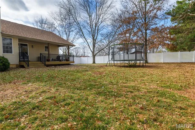 $311,000 | 815 South Suncrest Drive, Hillsboro, MO 63050